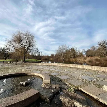 3d Smart Tv, Mit Babybett Und Arbeitsplatz Im Stadtzentrum * Waiblingen (Stuttgart)