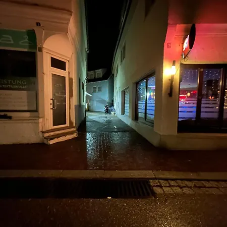 3d Smart Tv, Mit Babybett Und Arbeitsplatz Im Stadtzentrum Waiblingen