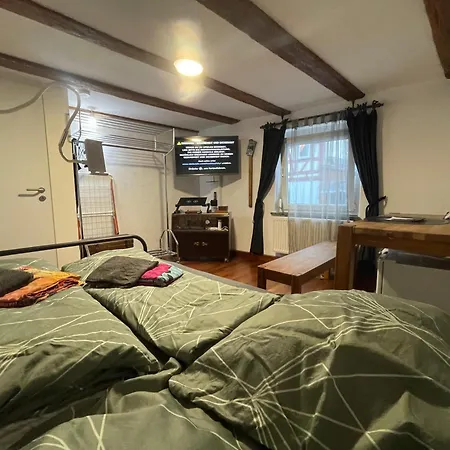 Homestay szállás 3d Smart Tv, Mit Babybett Und Arbeitsplatz Im Stadtzentrum *